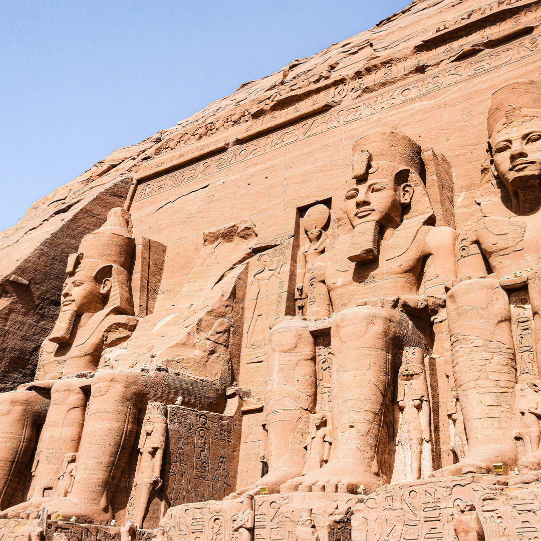 Les temples d'Abou Simbel de l'Égypte antique.