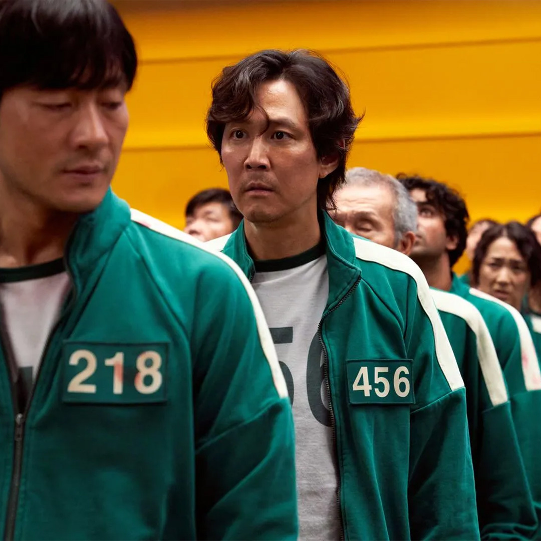 Seong Gi-hun et plusieurs autres participant·e·s de Squid Game.