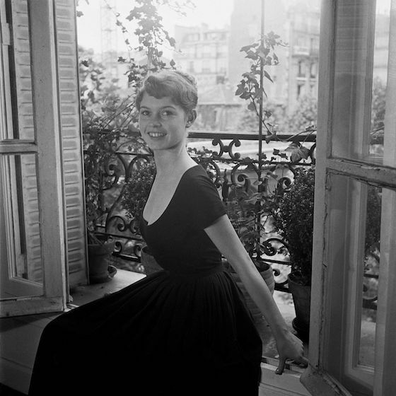 -bardot-a-fait-la-couverture-du-magazine-marie-claire-a-l-age-de-15-ans