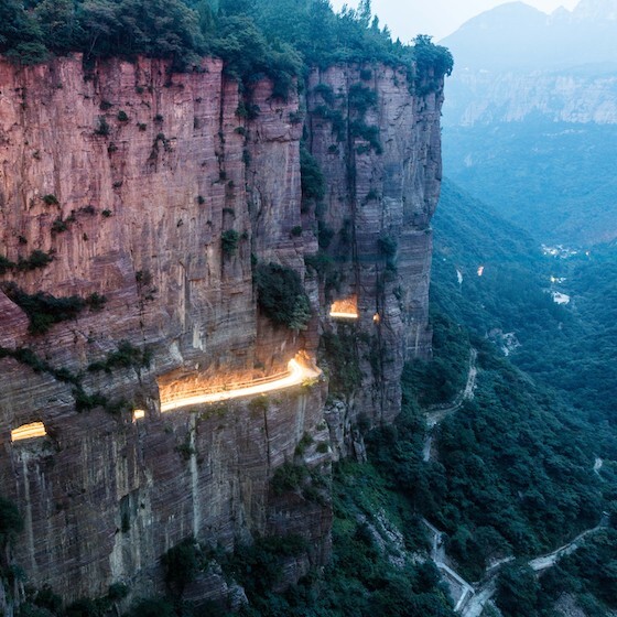 Le tunnel de Guoliang en Chine a été creusé à la main par des villageois.