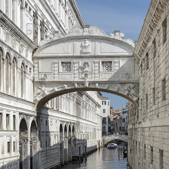 The bas-reliefs on Venice's Bridge of Sighs represent Doge Marino Grimani's coat-of-arms.