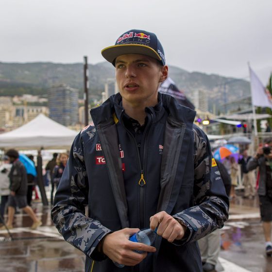 Max Verstappen est le plus jeune pilote de F1 à avoir remporté un Grand Prix de F1.