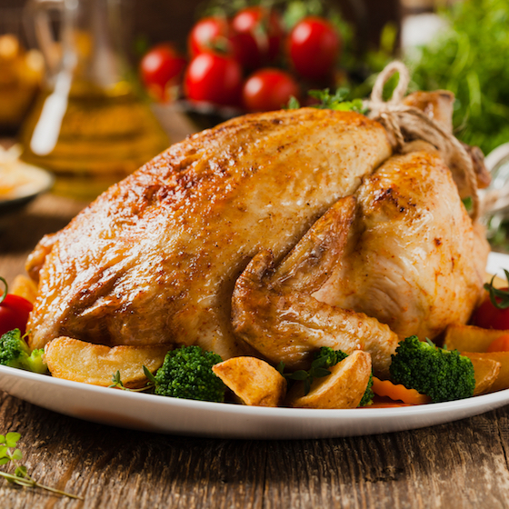 La tradition voulant qu’on mange de la dinde à Noël remonte au Moyen Âge.