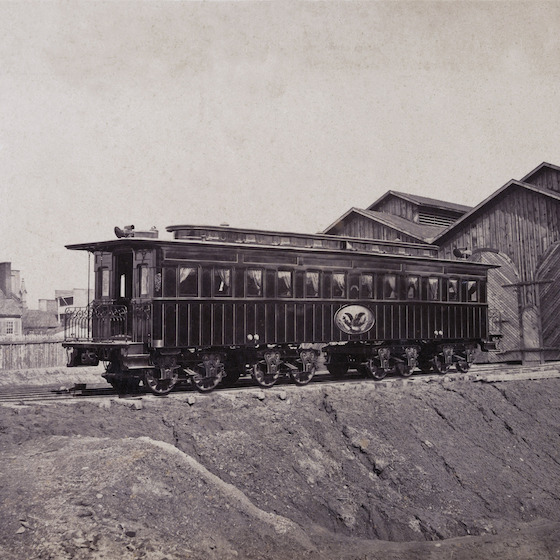 L’assassinat d’Abraham Lincoln a contribué à la popularisation des voyages en train à travers les États-Unis. 