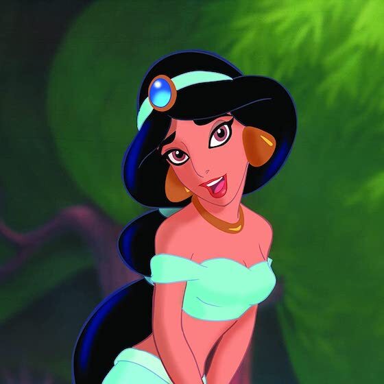 Jennifer Connelly donne sa voix au personnage de Jasmine dans la version originale anglaise d’Aladdin (1992).
