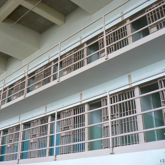 En Belgique, «aller à guindaille» signifie aller en prison.