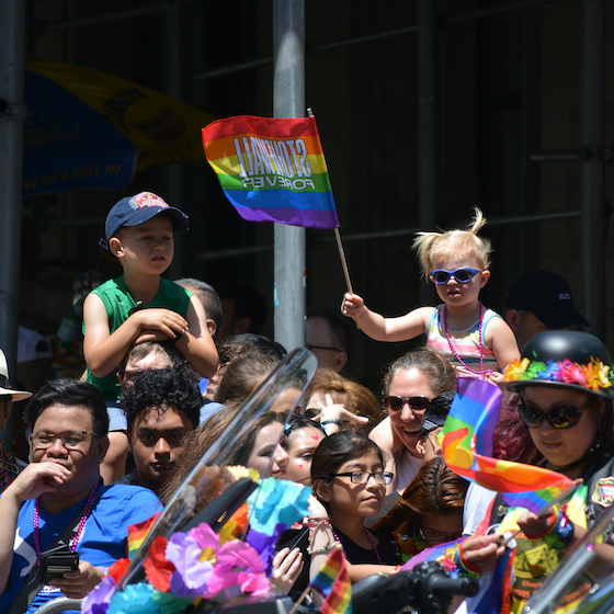 La Fierté gaie est célébrée en juin pour commémorer les émeutes du Stonewall Inn à New York.