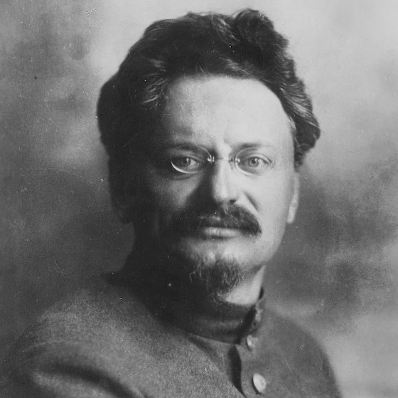 Léon Trotsky est l’auteur de la théorie de « la révolution permanente ».
