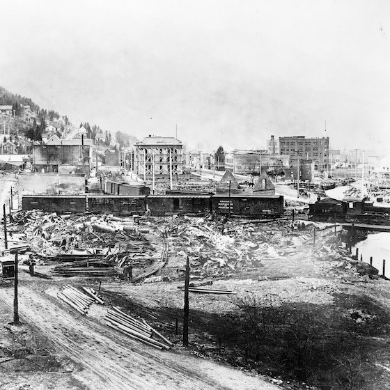 Les feux de 1910 aux États-Unis sont connus sous le nom du Big Blowup en raison de leurs ampleurs malgré leur courte durée.