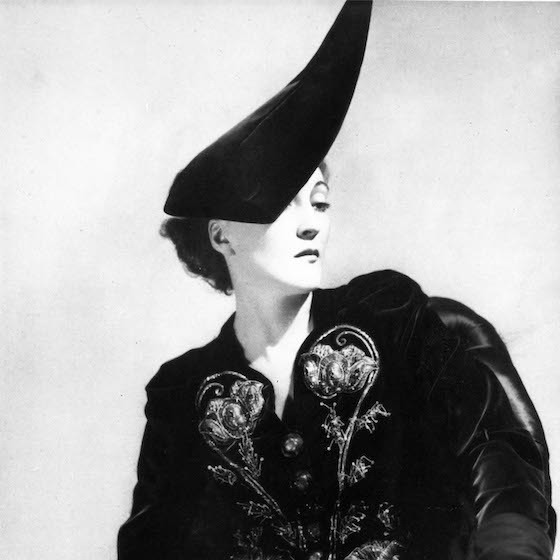 Elsa Schiaparelli et Coco Chanel ont créé plusieurs collections ensemble.
