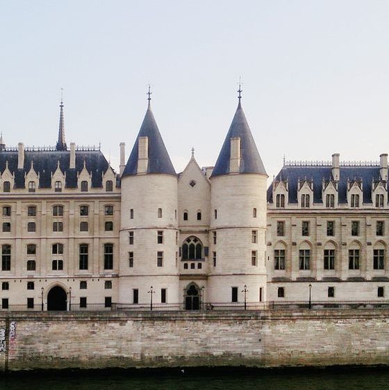 Marie-Antoinette's final prison was the Conciergerie.