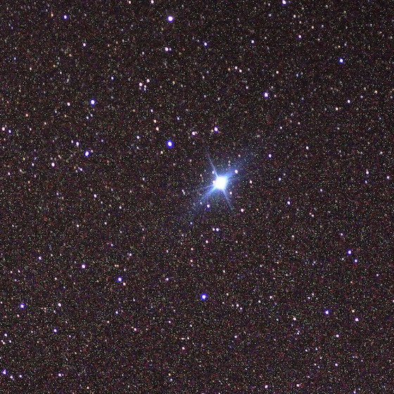 Canopus est la supergéante la plus proche de notre système solaire.