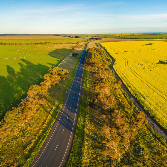 La conduite en Australie s’effectue du côté droit de la route. 