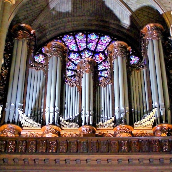 ion-computerized-components-were-installed-in-the-organ-at-notre-dame-de-paris