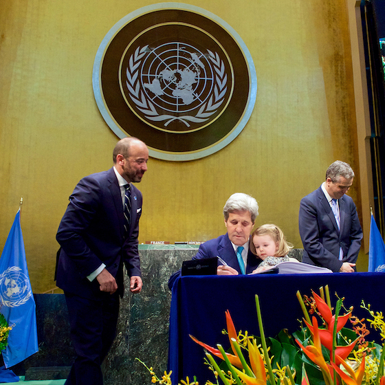 The only sovereign countries that had not signed the Paris agreement by early 2017 were Nicaragua and Syria. 