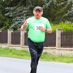 Cet énoncé a du sens : « J’ai obtenu l’antépénultième place dans la course. C’est mieux que l’an dernier où j’avais terminé avant-dernier. »