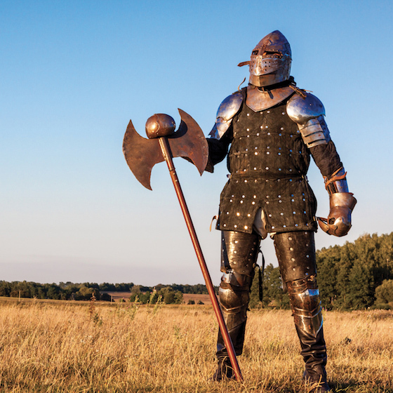 Ancêtre de la hallebarde, le rebec était une arme utilisée par les gardes normands du VIIe au IXe siècle.