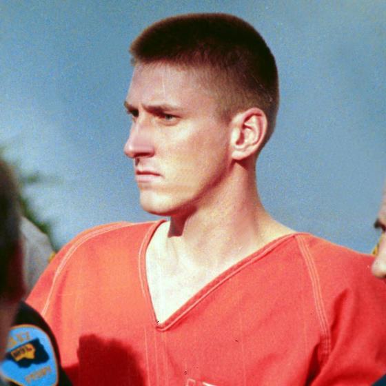 Le terroriste Timothy McVeigh a été arrêté cinq ans après avoir perpétré les attentats d’Oklahoma City.