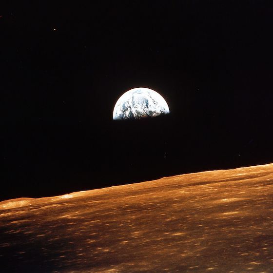 L’atmosphère de la Terre pourrait s’étirer jusqu’à la Lune.