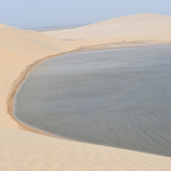 La mer intérieure de Khor Al Adaid est située au Yémen.