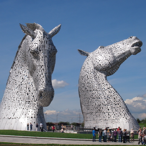 Chacun des deux Kelpies de Falkirk est faite de plus de 300 tonnes d’acier. 