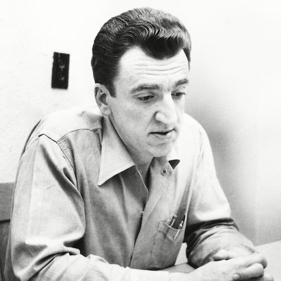 Caryl Chessman volait ses victimes en se faisant passer pour un policier.