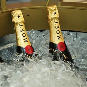 Moët & Chandon is the official champagne of the Golden Globes.