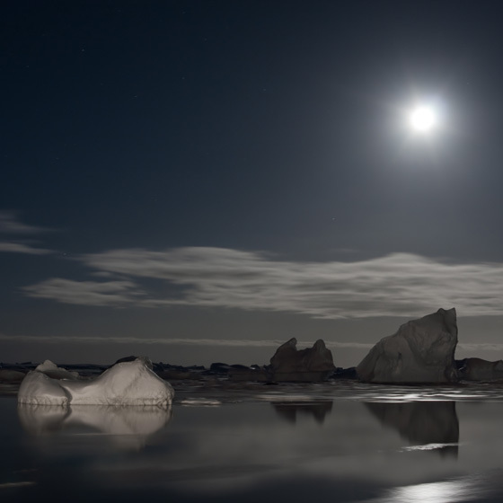 La Lune fait environ 15 000 km de diamètre.