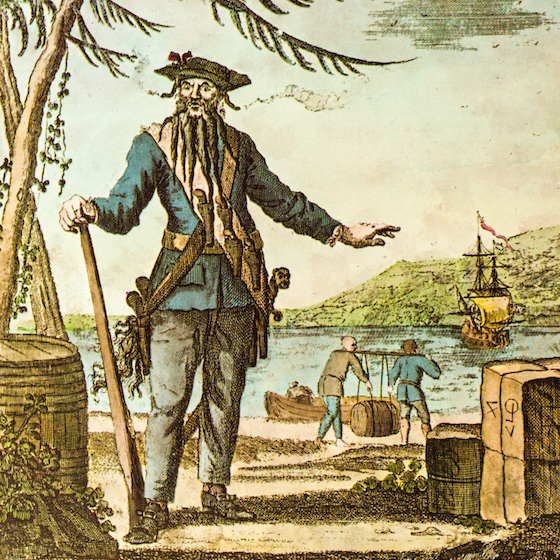 En 1718, le célèbre pirate Barbe Noire meurt pendu à la prison de Londres.