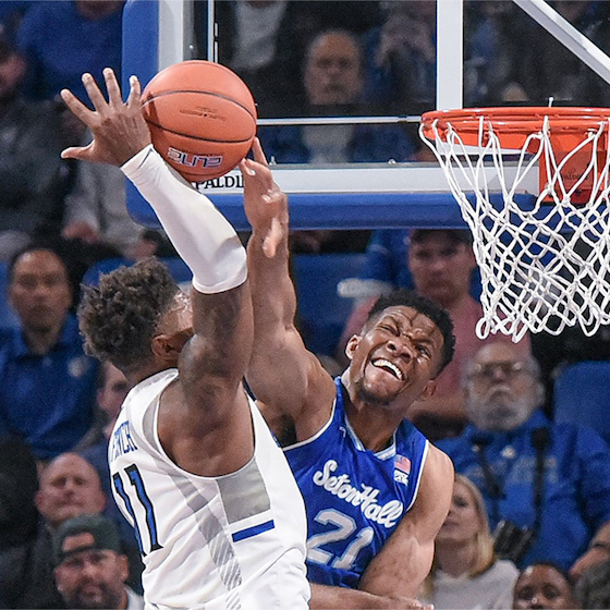 Dans la NBA, un joueur est exclu de la partie après 5 fautes.