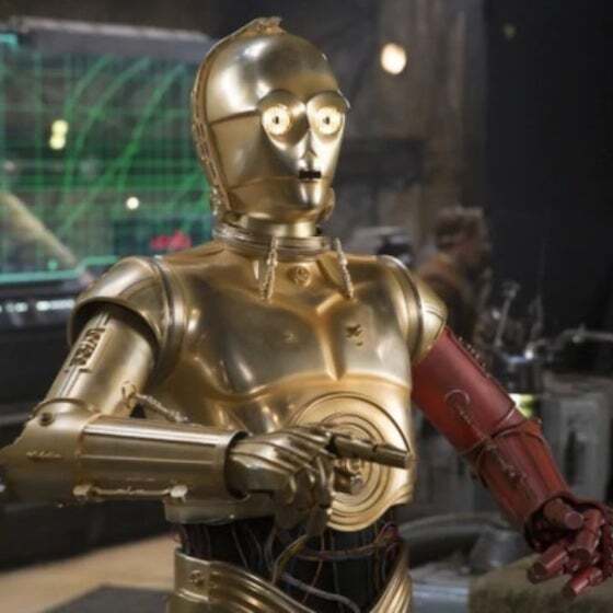 C-3PO parle plus de 6 millions de formes de communication.