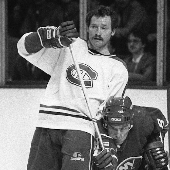 Larry Robinson’s nickname is “Big Bird.”