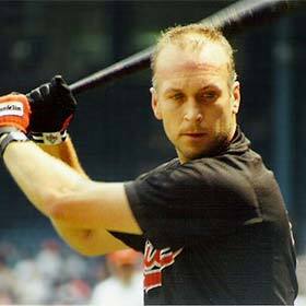 Avec 2632 parties consécutives, Cal Ripken, Jr. détient le record du plus grand nombre de parties jouées sans rater un match.