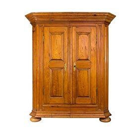 La phrase « chez l’antiquaire, j’ai acheté un armoire » est juste.