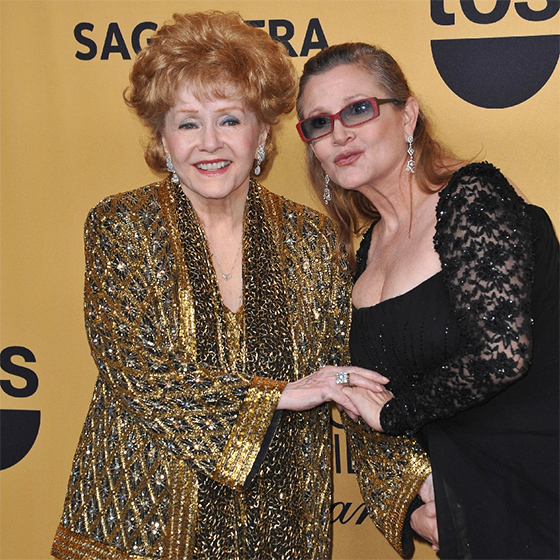 Carrie Fisher, la princesse Leia dans Star Wars, était la fille de la comédienne Debbie Reynolds.  