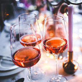 A true rosé wine is a mixture containing 4/5 white wine and 1/5 red wine.