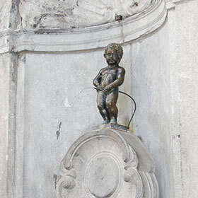 The Manneken Pis statue measures just over 5 ft. (1.5 m).
