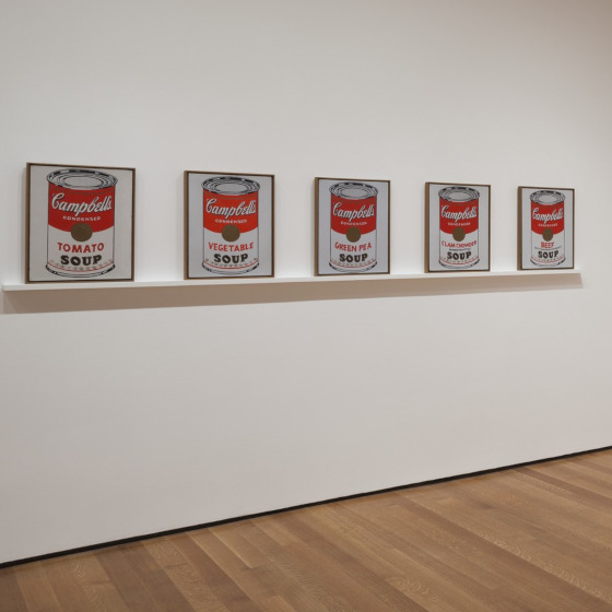 En représentant des boîtes de soupe Campbell’s, Andy Warhol a lancé le mouvement dadaïste.