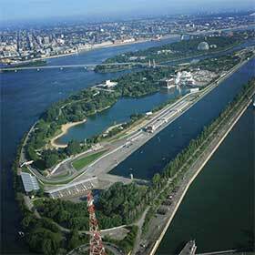 The Canada Grand Prix takes place on an artificial island built with the soil displaced during the construction of a subway.