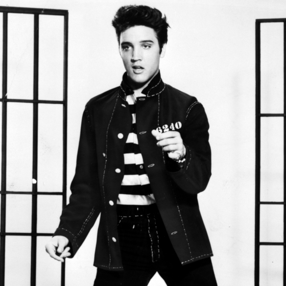 Elvis Presley a été plus souvent à la tête du palmarès Billboard que les Beatles.