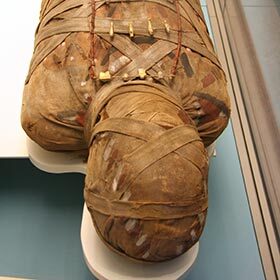 Three mummies stolen in Egypt might have been hidden in the holds of the Titanic.
