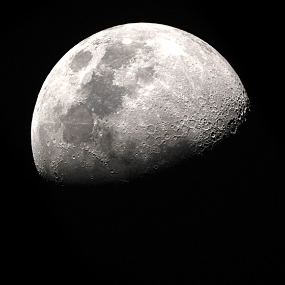 C’est la deuxième plus grosse lune du système solaire.