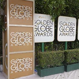 À l’origine, les Golden Globes ne devaient récompenser que les artisans de la télévision pour éviter de concurrencer les Oscar.
