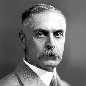 En 1897, Karl Landsteiner sauve la vie de milliers de transfusés lorsqu’il découvre l’existence de plusieurs groupes sanguins.