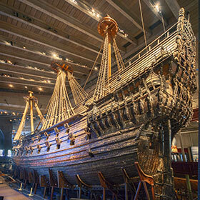 The only ship that we have preserved from the 17th century is displayed in the Vasa Museum in Stockholm.