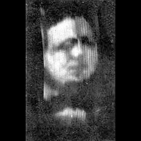 En 1926, John Logie Baird réussit à transmettre les premières images télévisées à une distance de 3 m (10 pi).