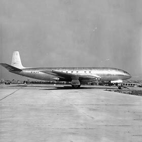 The DH 106 Comet, the first commercial jet aircraft, had square windows.