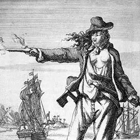 Après sa peine de prison, la pirate Anne Bonny a épousé le 9e duc de Marlborough et elle est devenue duchesse.