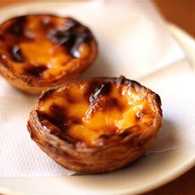 Pastel de nata is a pastry typical of Berber cuisine.