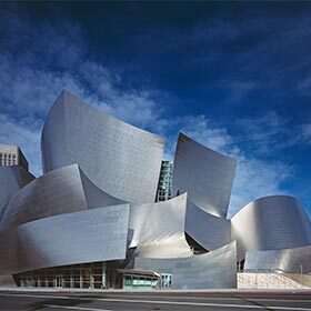 Le Walt Disney Concert Hall a été conçu à partir des plans dessinés par Walt Disney dans les années 1960.